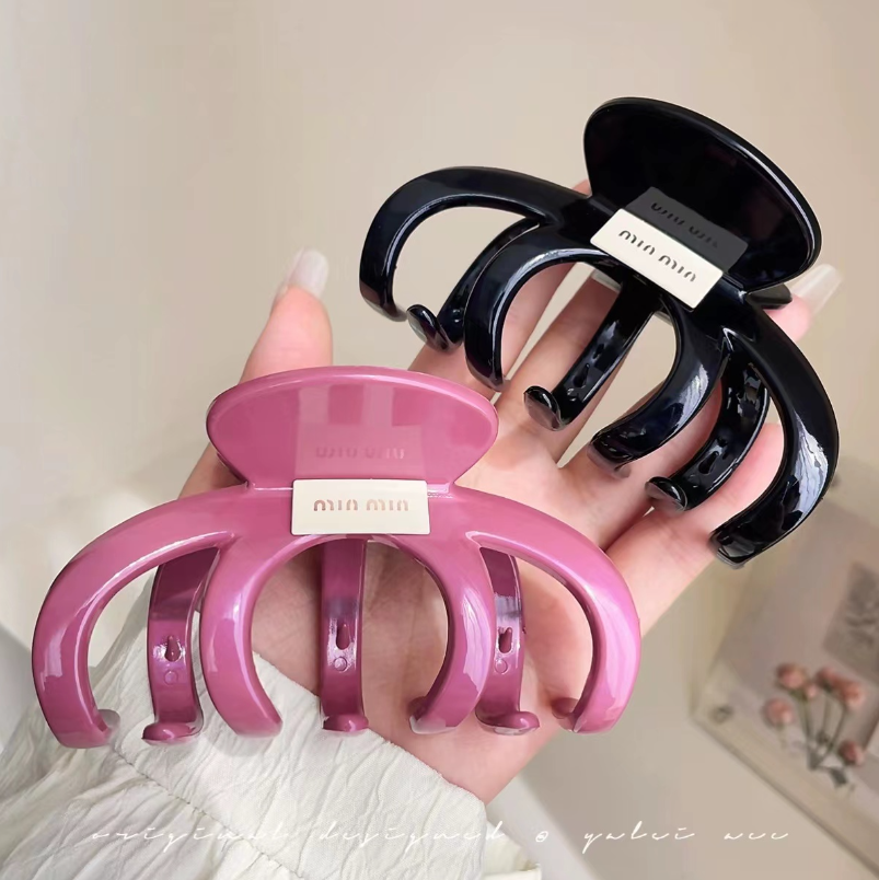 Klip rambut besar hitam & merah jambu RM1 di Satuland, kedai pink bajet Cheras KL